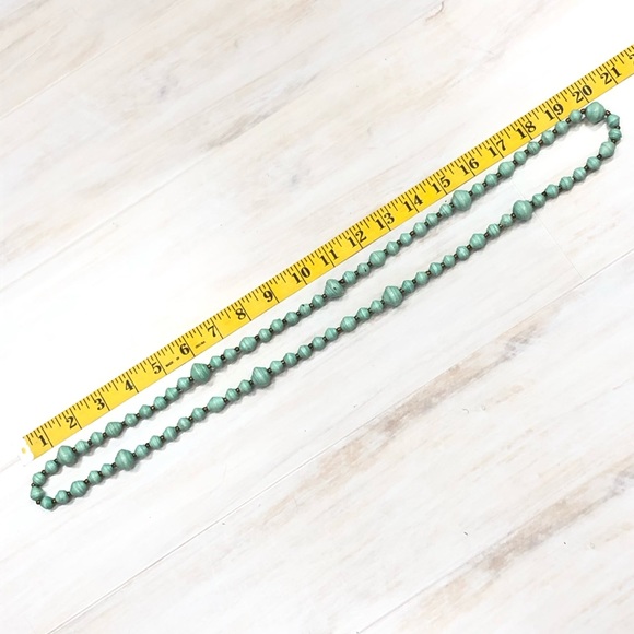 Sea foam green long beaded necklace - Picture 3 of 4